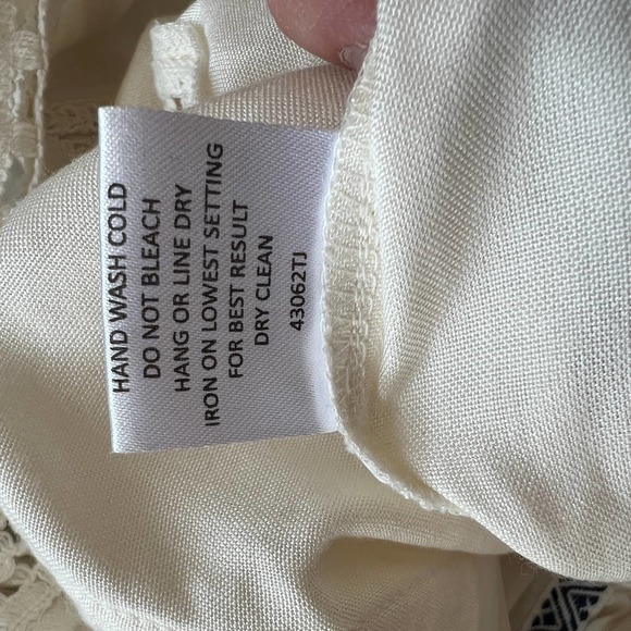 Romeo + Juliet Couture Cold Shoulder cover up tunic mini dress Split Neck Fringe - Picture 13 of 13